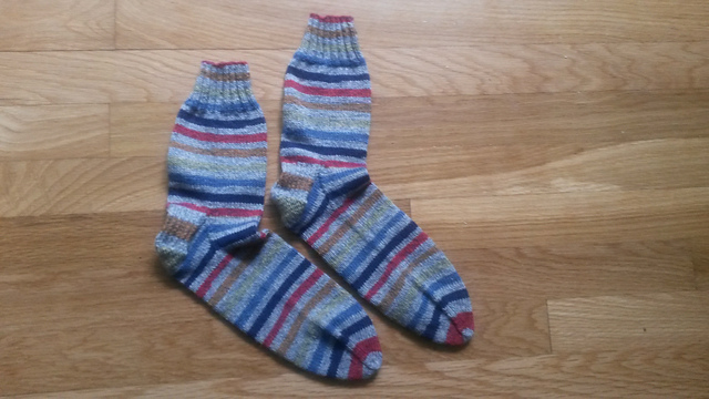 The latest pair of knitted woollen socks that I made for my husband. 