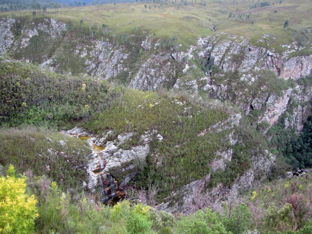The view of the waterfalls from Blaauwkrans Hut. 